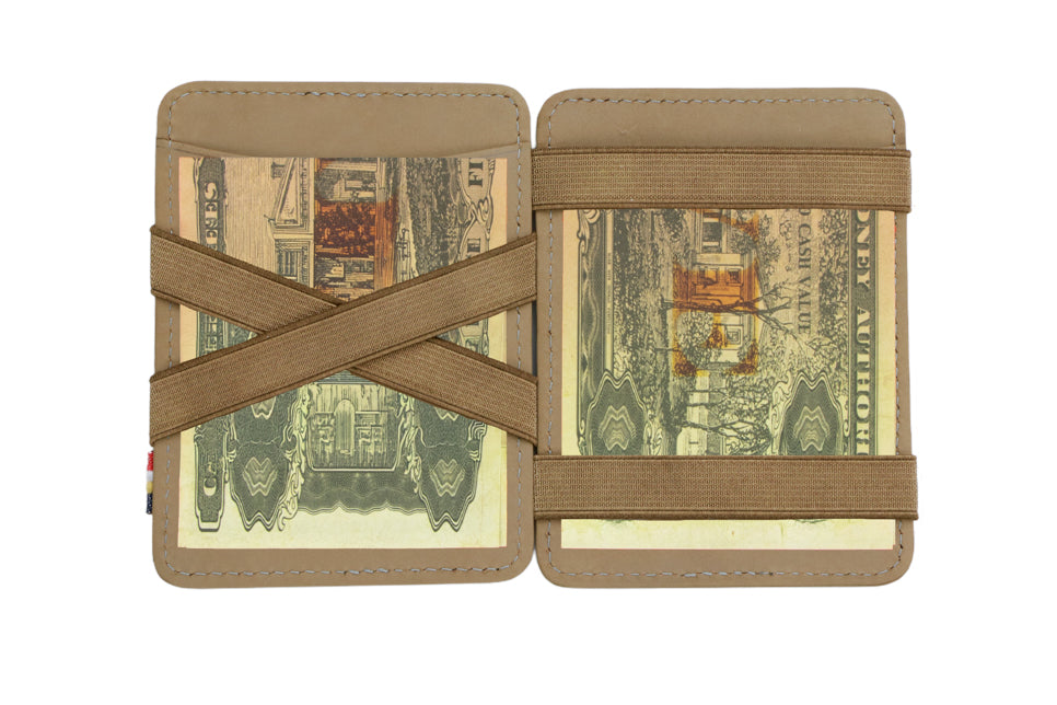 Magic Wallet - 8 Cards